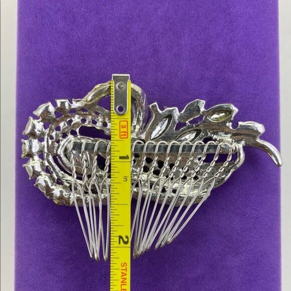 Elegant Silver Rhinestone Wedding Hair Comb - Picture 3 of 4